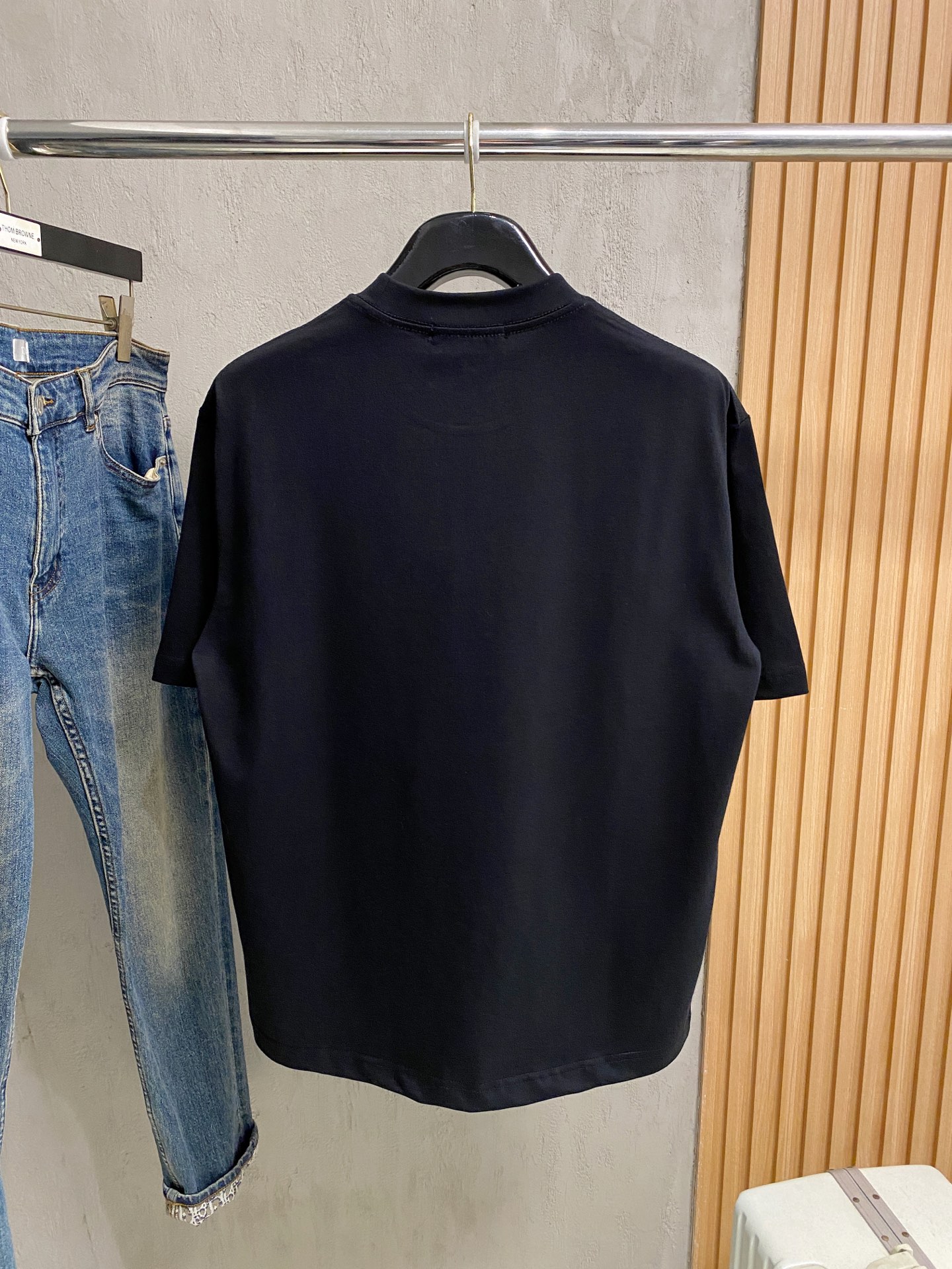 short sleeves